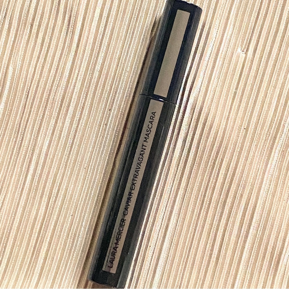 Laura Mercier Black Caviar Extravagant Mascara - Black full size